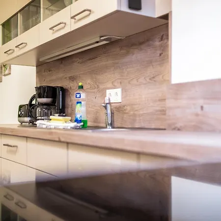 Lagovida Ankerplatz D Am Stoermthaler *